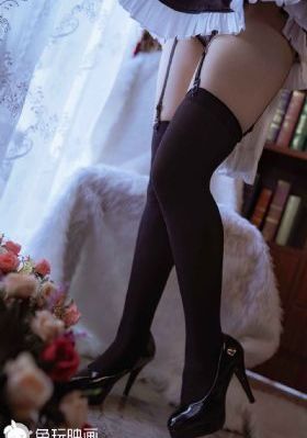 亚洲伊人久久精品综合_电影未删减版